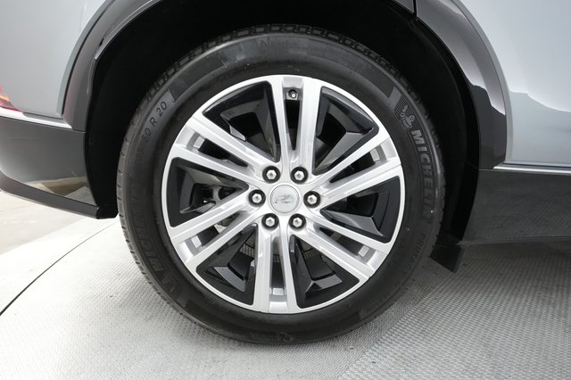 2024 Cadillac LYRIQ — photo 14 of 37