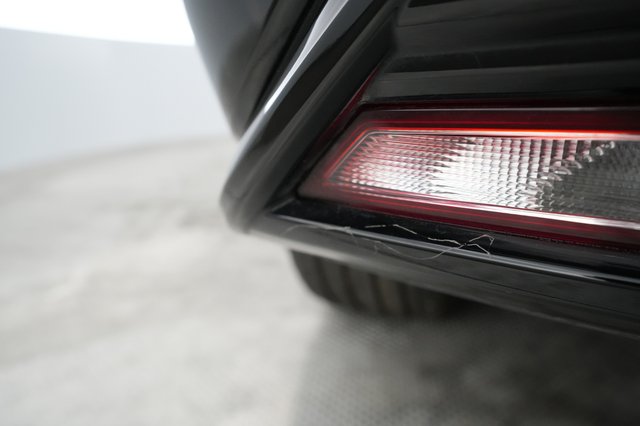 2024 Cadillac LYRIQ — photo 21 of 37