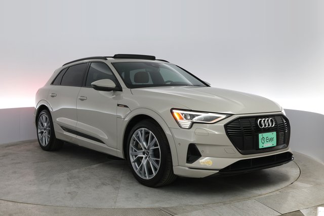 2021 Audi e-tron — photo 6 of 40