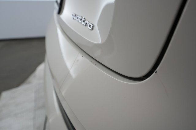 2021 Audi e-tron — photo 28 of 40