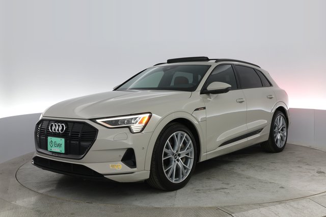 2021 Audi e-tron — VIN WA1VAAGE2MB026551