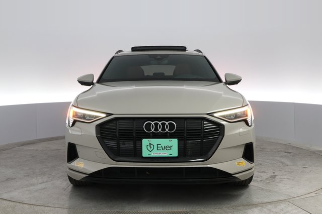 2021 Audi e-tron — photo 5 of 40