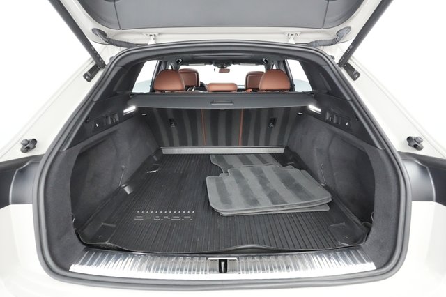 2021 Audi e-tron — photo 20 of 40