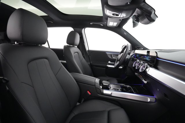 2023 Mercedes-Benz EQB — photo 18 of 21