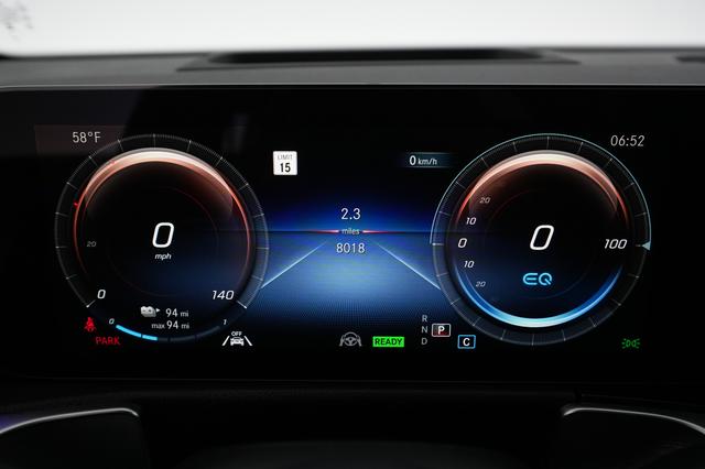 2023 Mercedes-Benz EQB — photo 5 of 21