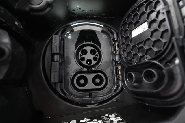 2023 Mercedes-Benz EQB — photo 8 of 21
