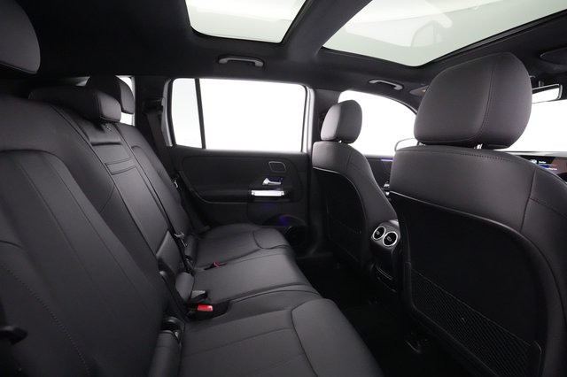 2023 Mercedes-Benz EQB — photo 4 of 21