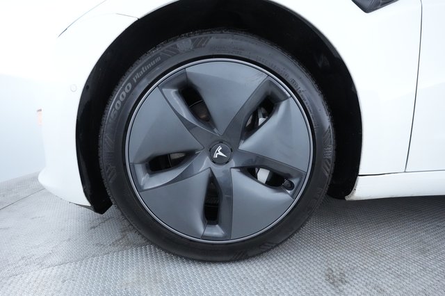 2020 Tesla Model 3 — photo 11 of 38