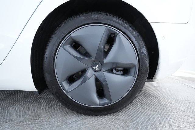 2020 Tesla Model 3 — photo 12 of 38
