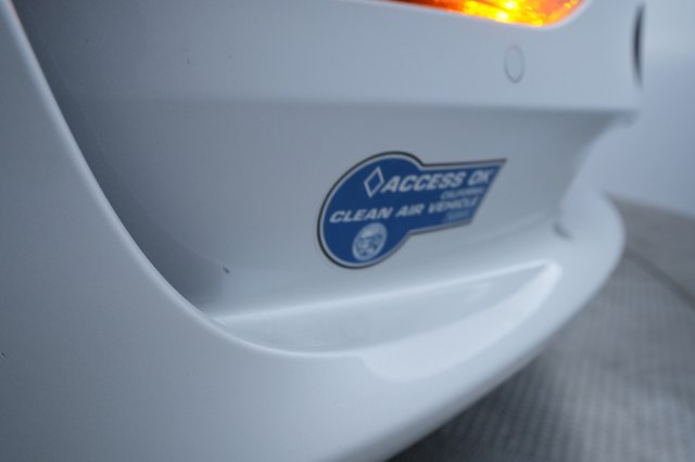 2020 Tesla Model 3 — photo 28 of 38