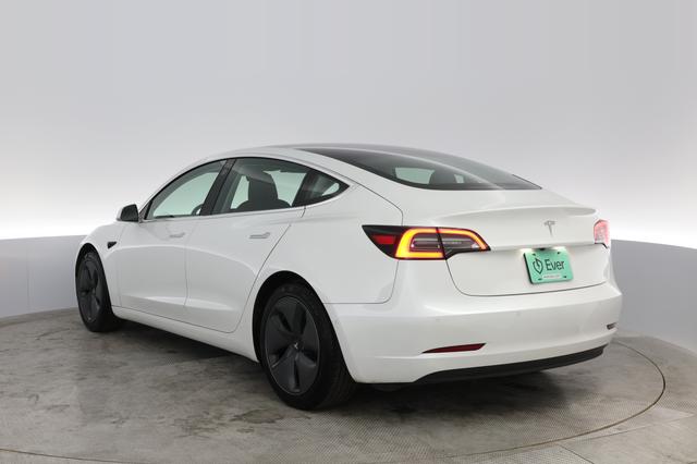 2020 Tesla Model 3 — photo 9 of 38