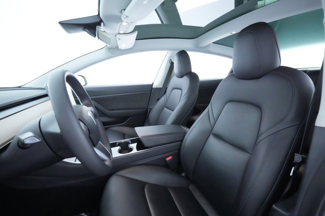 2020 Tesla Model 3 — photo 15 of 38