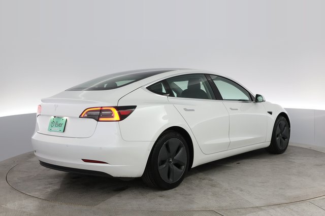 2020 Tesla Model 3 — photo 2 of 38