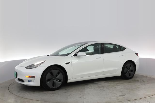 2020 Tesla Model 3 — photo 10 of 38