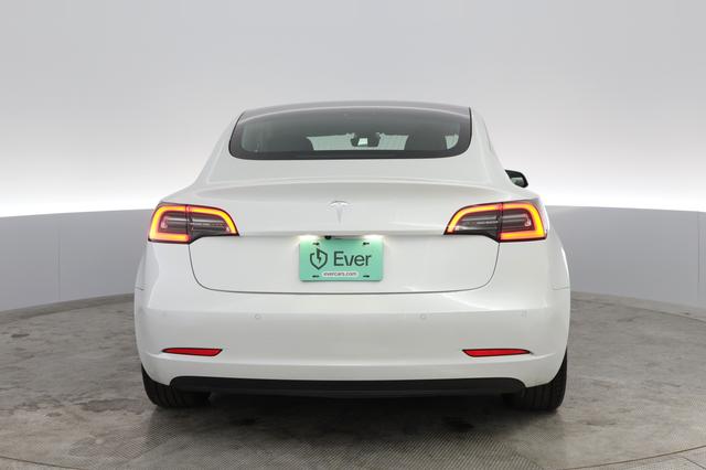 2020 Tesla Model 3 — photo 8 of 38