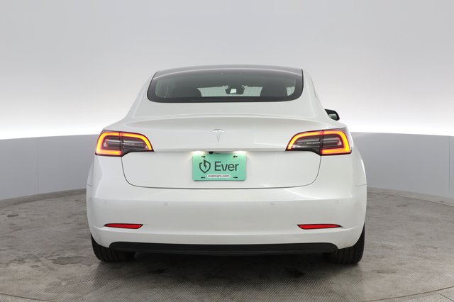 2020 Tesla Model 3 — photo 8 of 38