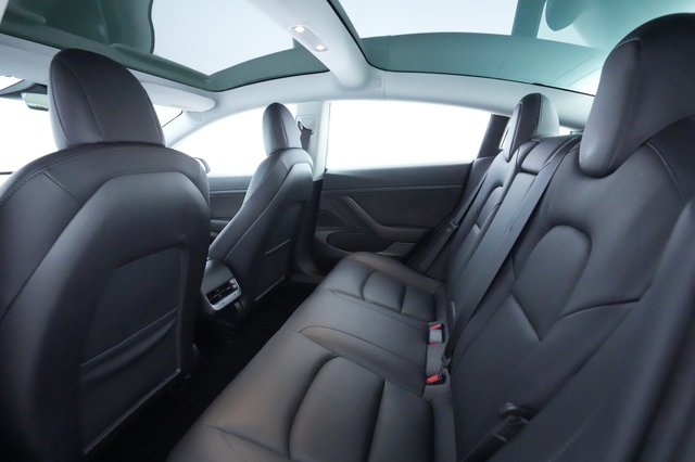 2020 Tesla Model 3 — photo 16 of 38