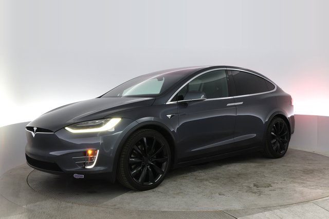 2018 Tesla Model X — VIN 5YJXCBE24JF142754