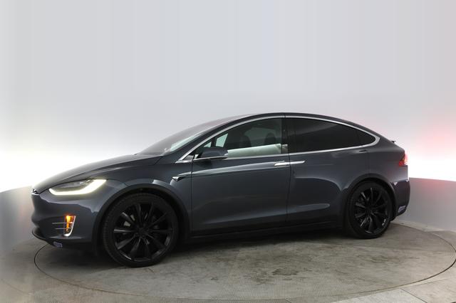 2018 Tesla Model X — photo 10 of 64