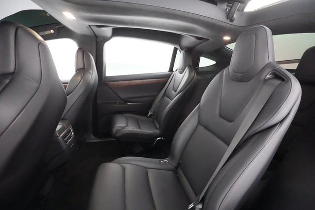 2018 Tesla Model X — photo 16 of 64