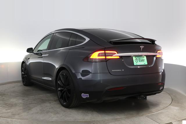 2018 Tesla Model X — photo 9 of 64