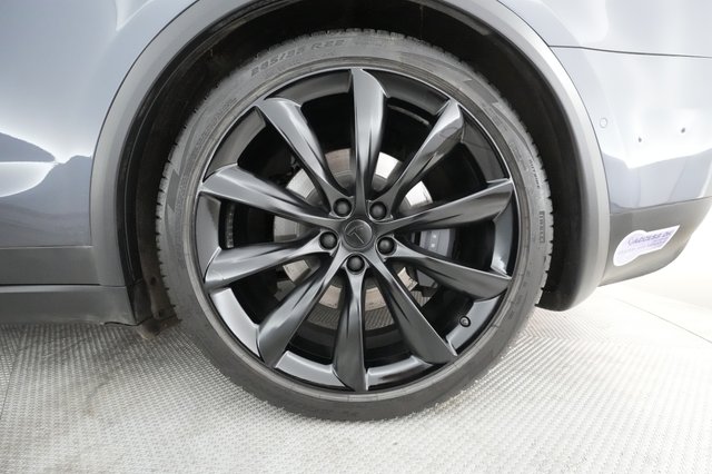 2018 Tesla Model X — photo 12 of 64