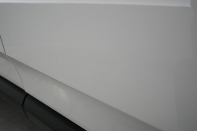 2023 Rivian R1S — photo 37 of 48