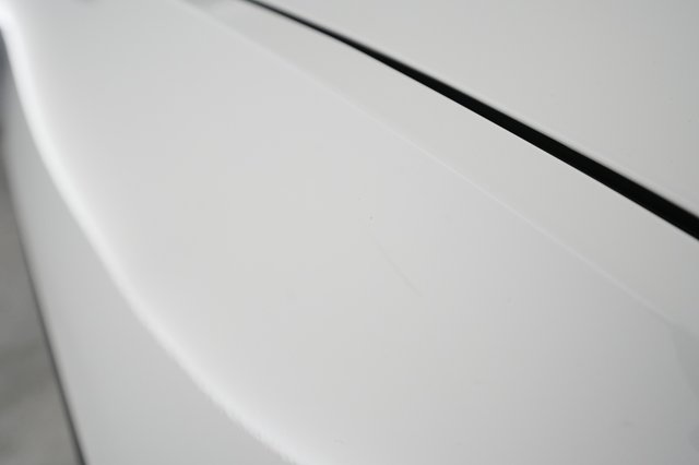 2023 Rivian R1S — photo 32 of 48