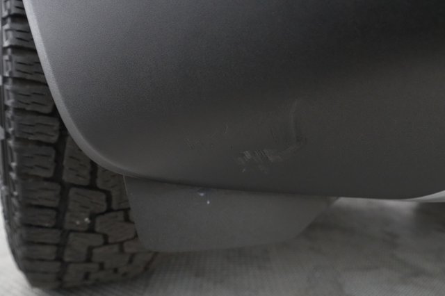 2023 Rivian R1S — photo 24 of 48