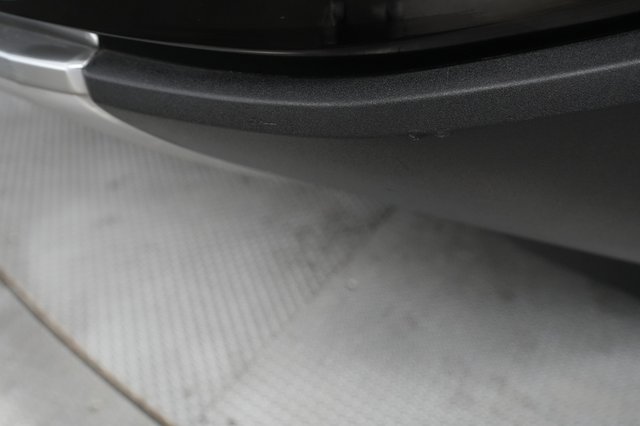 2023 Rivian R1S — photo 33 of 48
