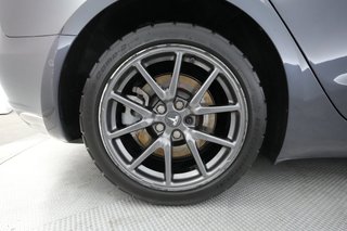 2018 Tesla Model 3 — photo 14 of 45