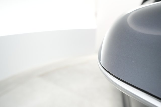2018 Tesla Model 3 — photo 22 of 45