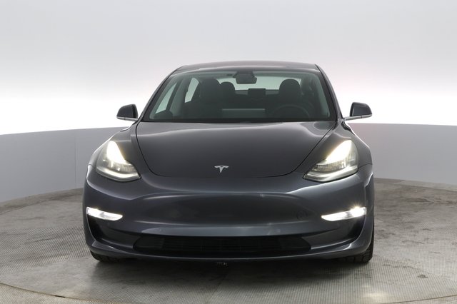 2018 Tesla Model 3 — photo 5 of 45
