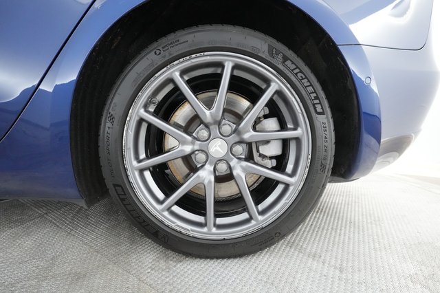 2020 Tesla Model 3 — photo 12 of 61