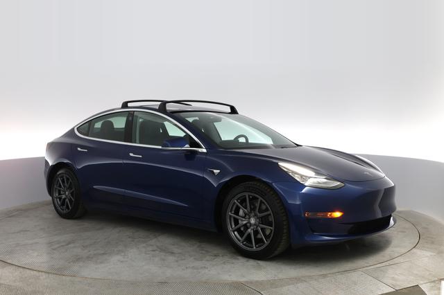 2020 Tesla Model 3 — photo 7 of 61
