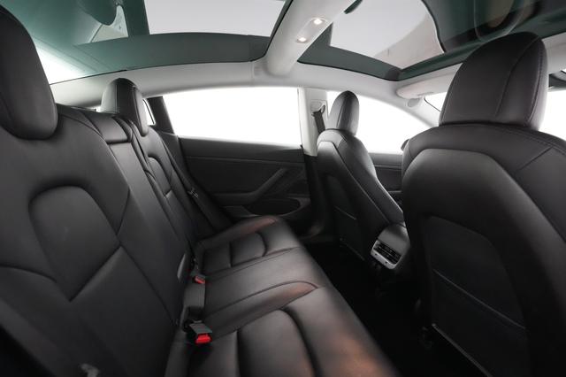 2020 Tesla Model 3 — photo 3 of 61