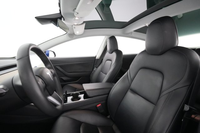 2020 Tesla Model 3 — photo 15 of 61
