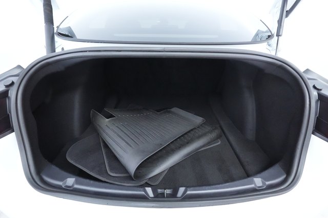 2023 Tesla Model 3 — photo 20 of 38