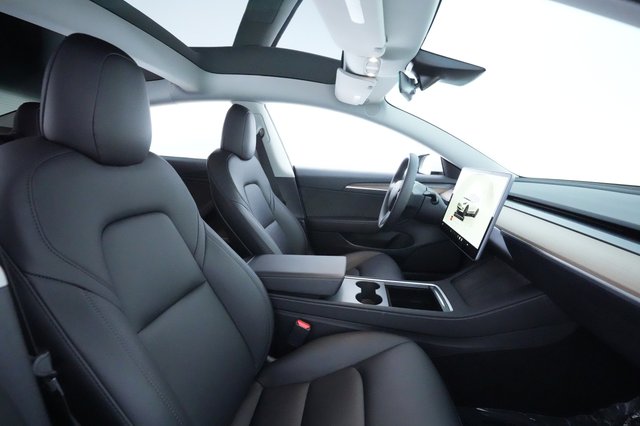 2023 Tesla Model 3 — photo 17 of 38