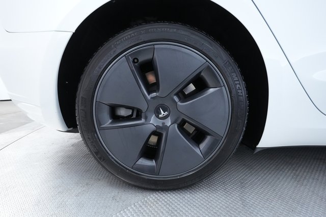 2023 Tesla Model 3 — photo 14 of 38