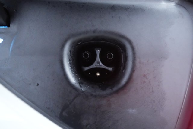 2023 Tesla Model 3 — photo 18 of 38