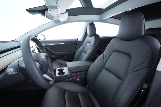 2023 Tesla Model 3 — photo 15 of 38