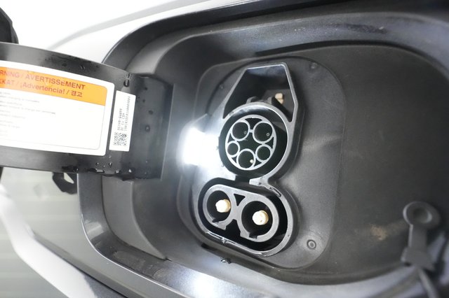 2019 Kia Niro EV — photo 8 of 22