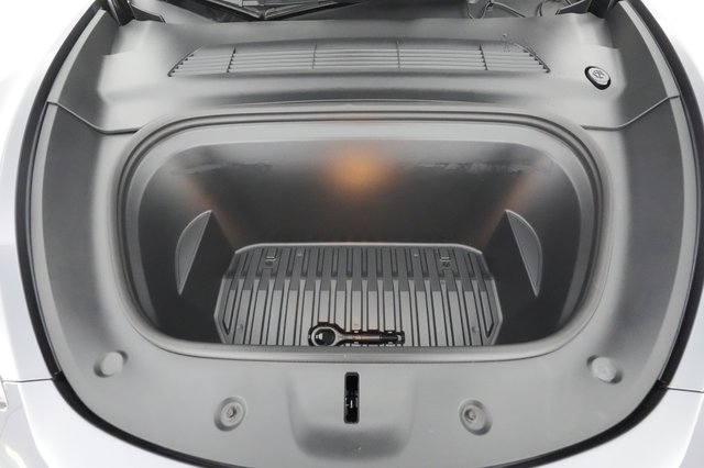 2022 Tesla Model Y — photo 19 of 36