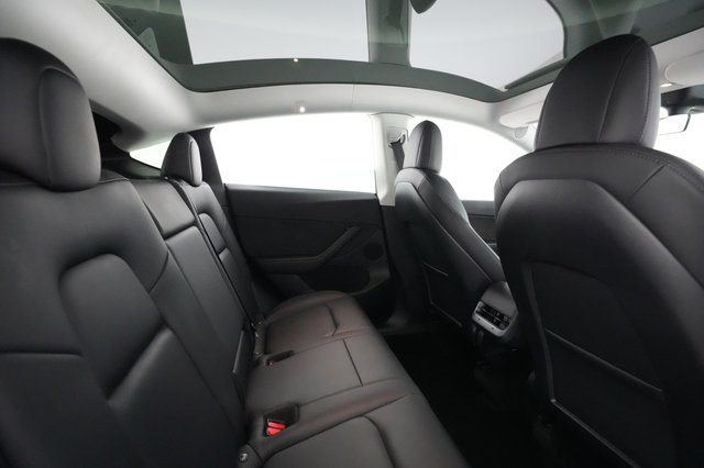 2022 Tesla Model Y — photo 3 of 36