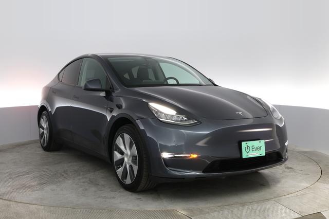 2022 Tesla Model Y — photo 6 of 36