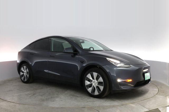 2022 Tesla Model Y — photo 7 of 36