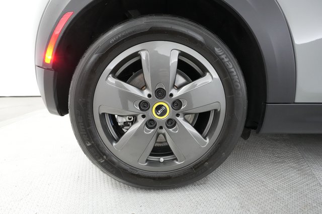 2022 MINI Cooper SE — photo 14 of 34