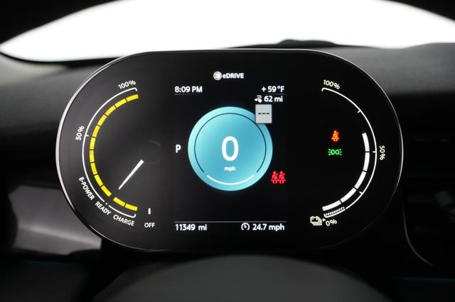 2022 MINI Cooper SE — photo 4 of 34
