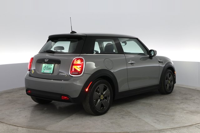 2022 MINI Cooper SE — photo 2 of 34